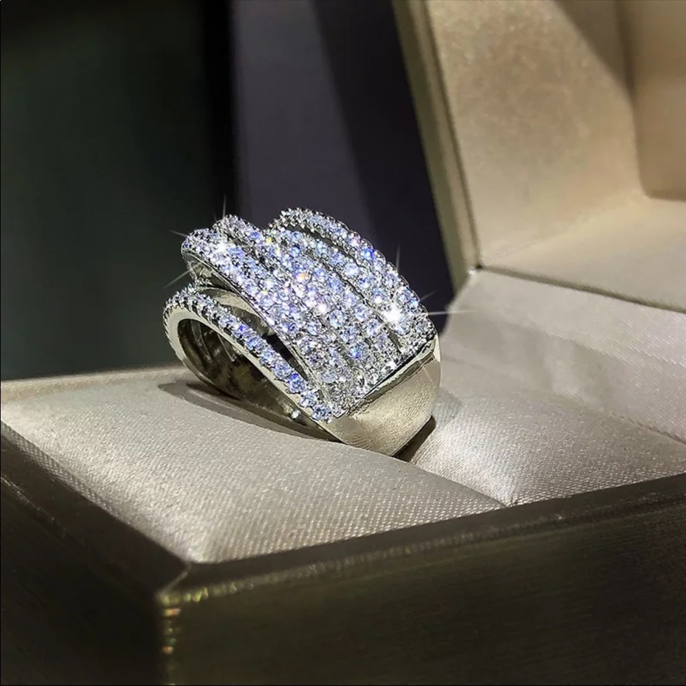New Luxury Round 925 Silver Eternity Band Ring - Picture 2 of 5